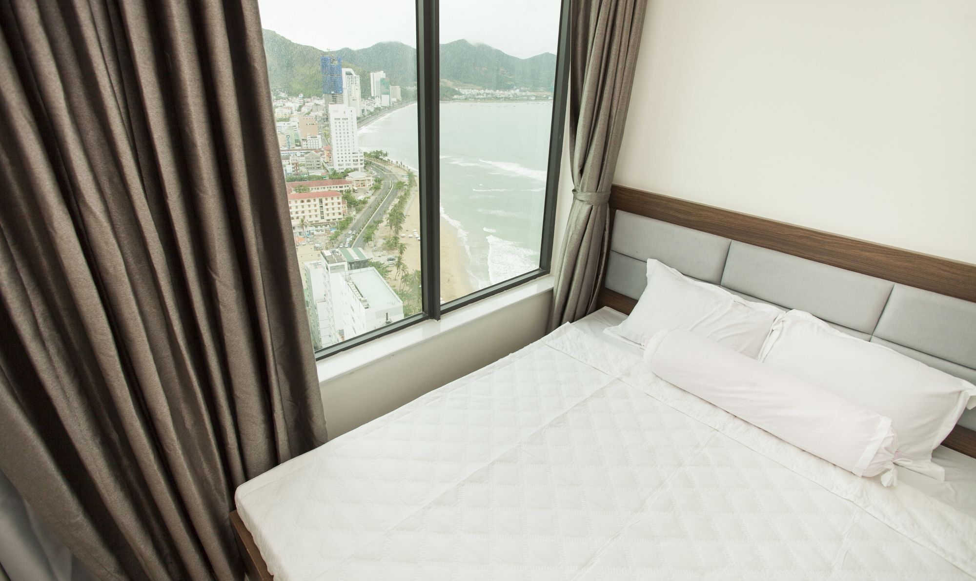 Beach Front Oceanous Apartment Нячанг Экстерьер фото